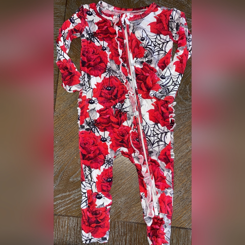 Bums & Roses 3/6 months